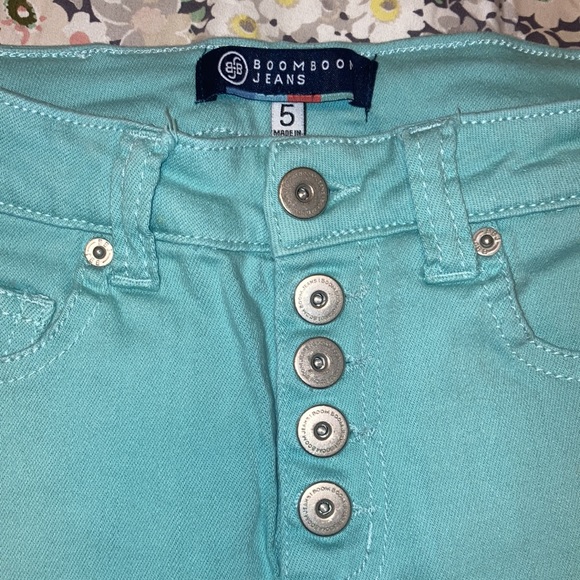 Junior’s BOOM BOOM JEANS High Waisted Button Up Shorts - Picture 2 of 3